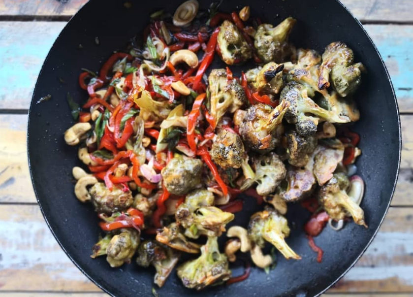 brocoli frito con vegetales y salsa agridulce kung pao